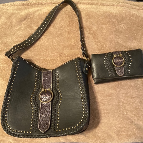 Trinity Ranch Handbags - Trinity Ranch western style bag and wallet.